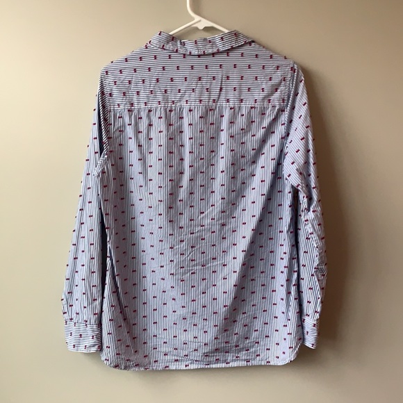 Cute button down - Picture 5 of 5